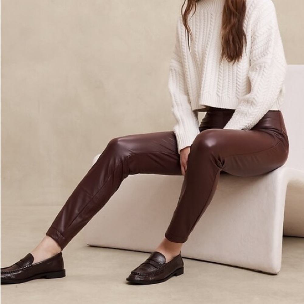 Banana Republic Factory Wmn XL Bordeaux Kiss Pull On Vegan Leather Ankle Legging
